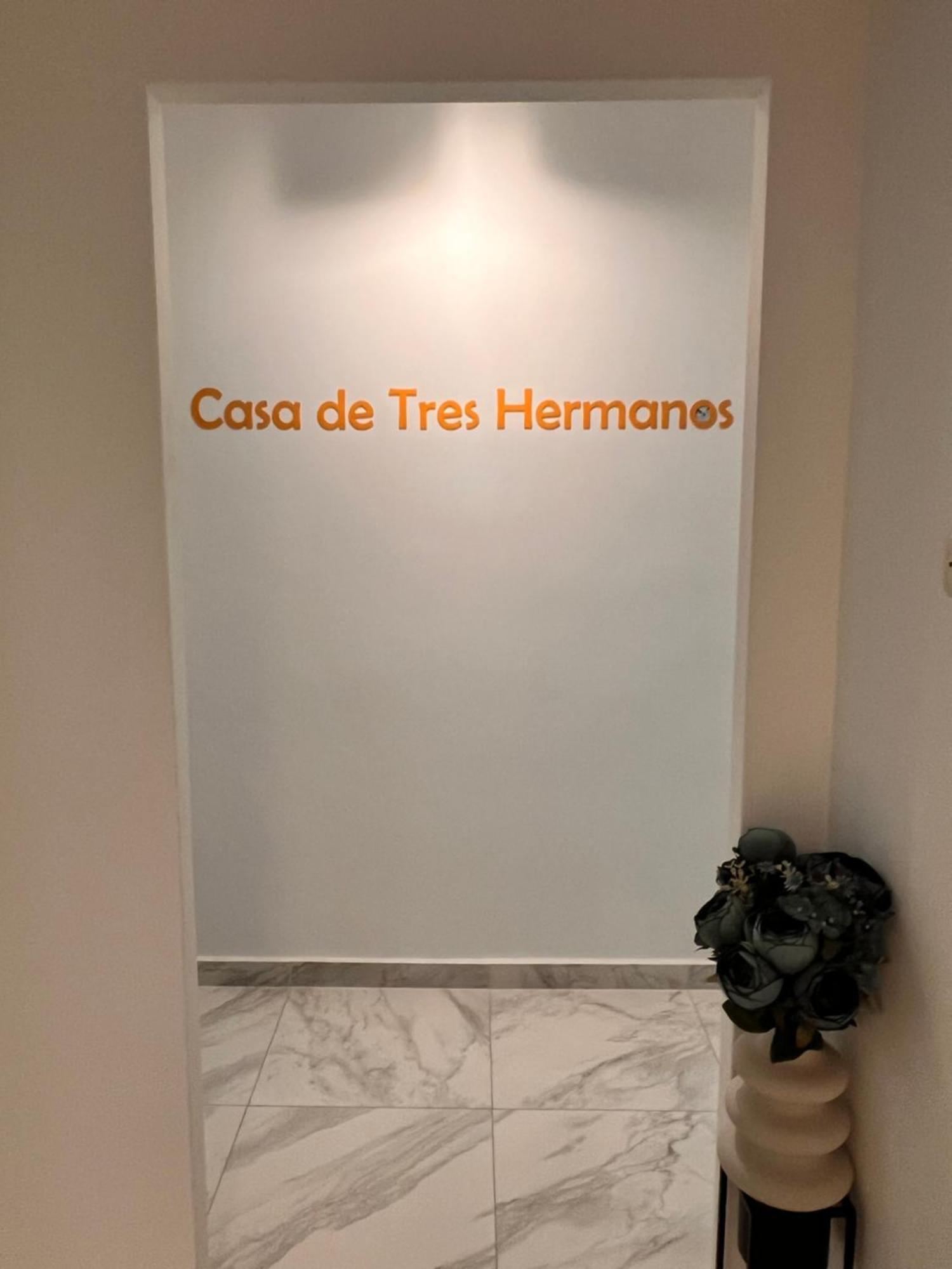 Casa De Tres Hermanos In The Heart Of Athènes Extérieur photo